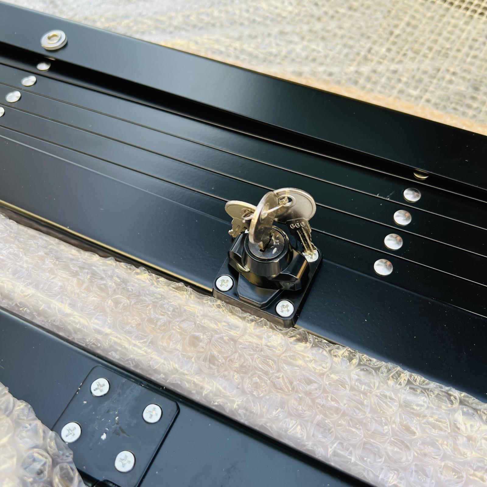 VEVOR Folding Door Gate Adjustable Security Gate - Photo 3