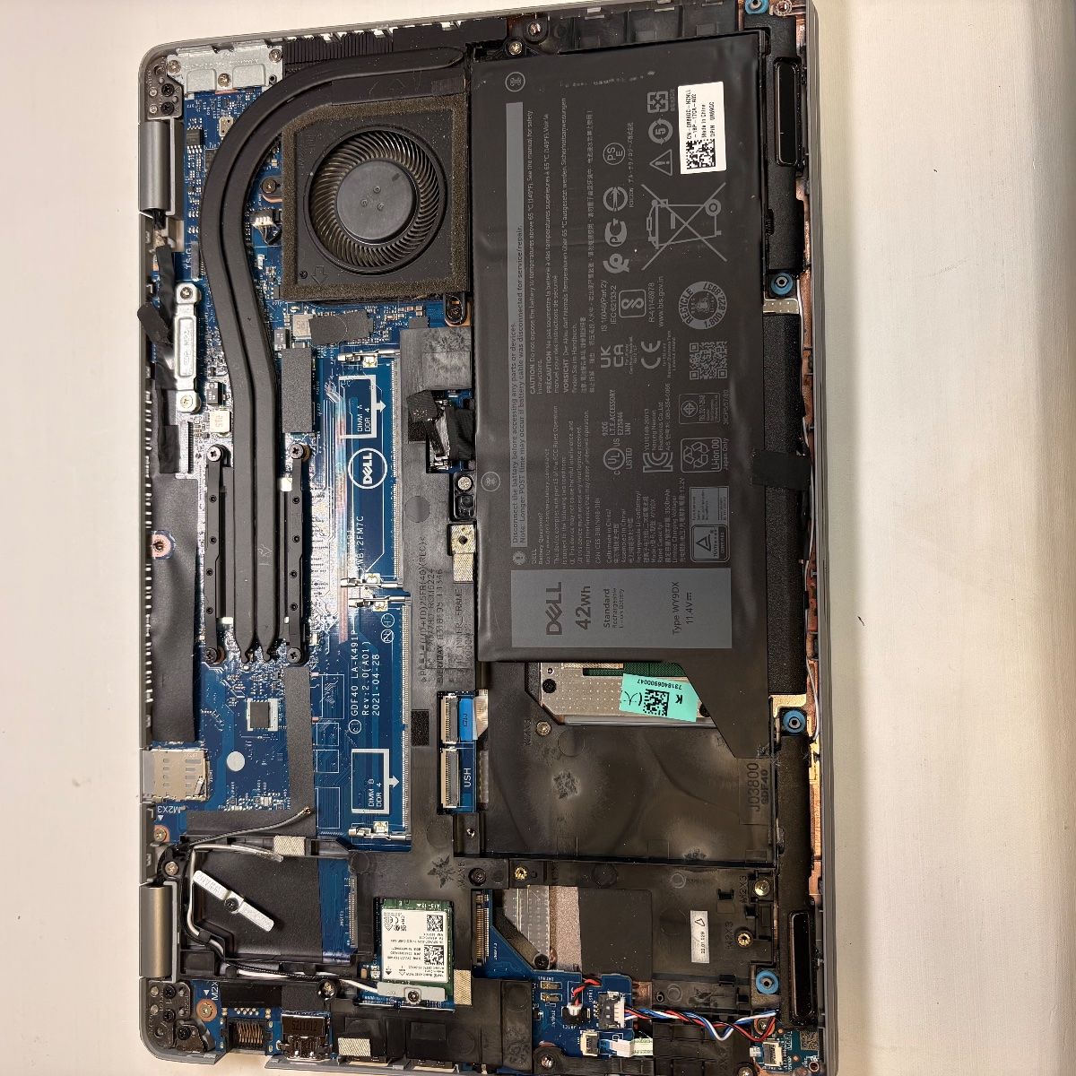 DELL Latitude 5420 Laptop, 14" FHD, i5-1145G7 - Photo 10