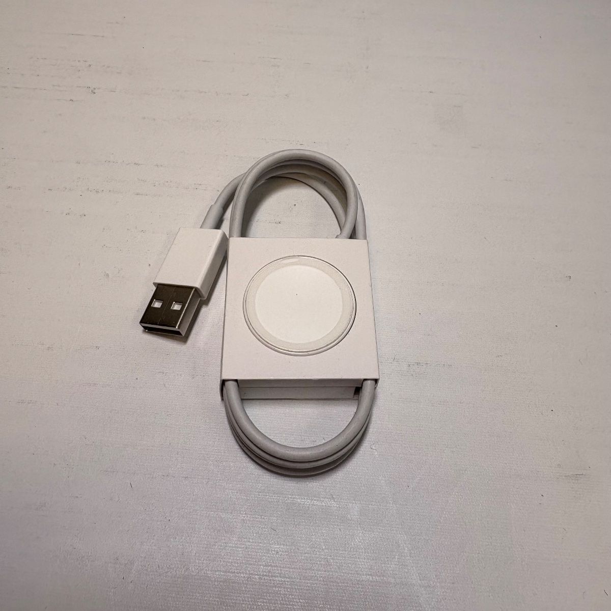 Genuine Apple Watch USB-A Magnetic Charging Cable - Original - Photo 2