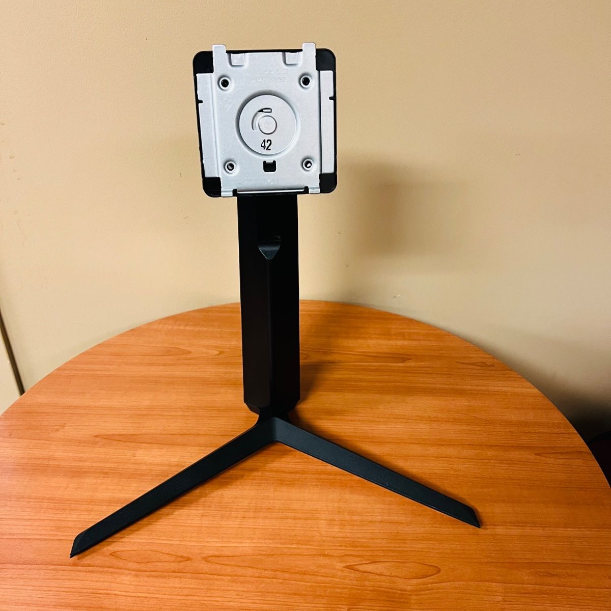 LG UltraGear Monitor Stand Base OEM Replacement w/ VESA Plate - Photo 3