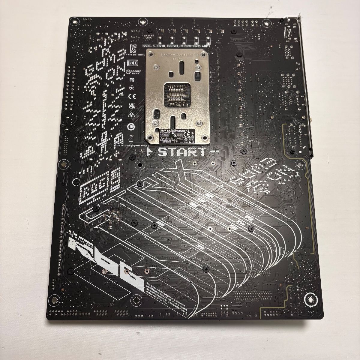 ASUS ROG Strix B650-A Gaming WiFi AM5 ATX DDR5 Motherboard - Photo 3