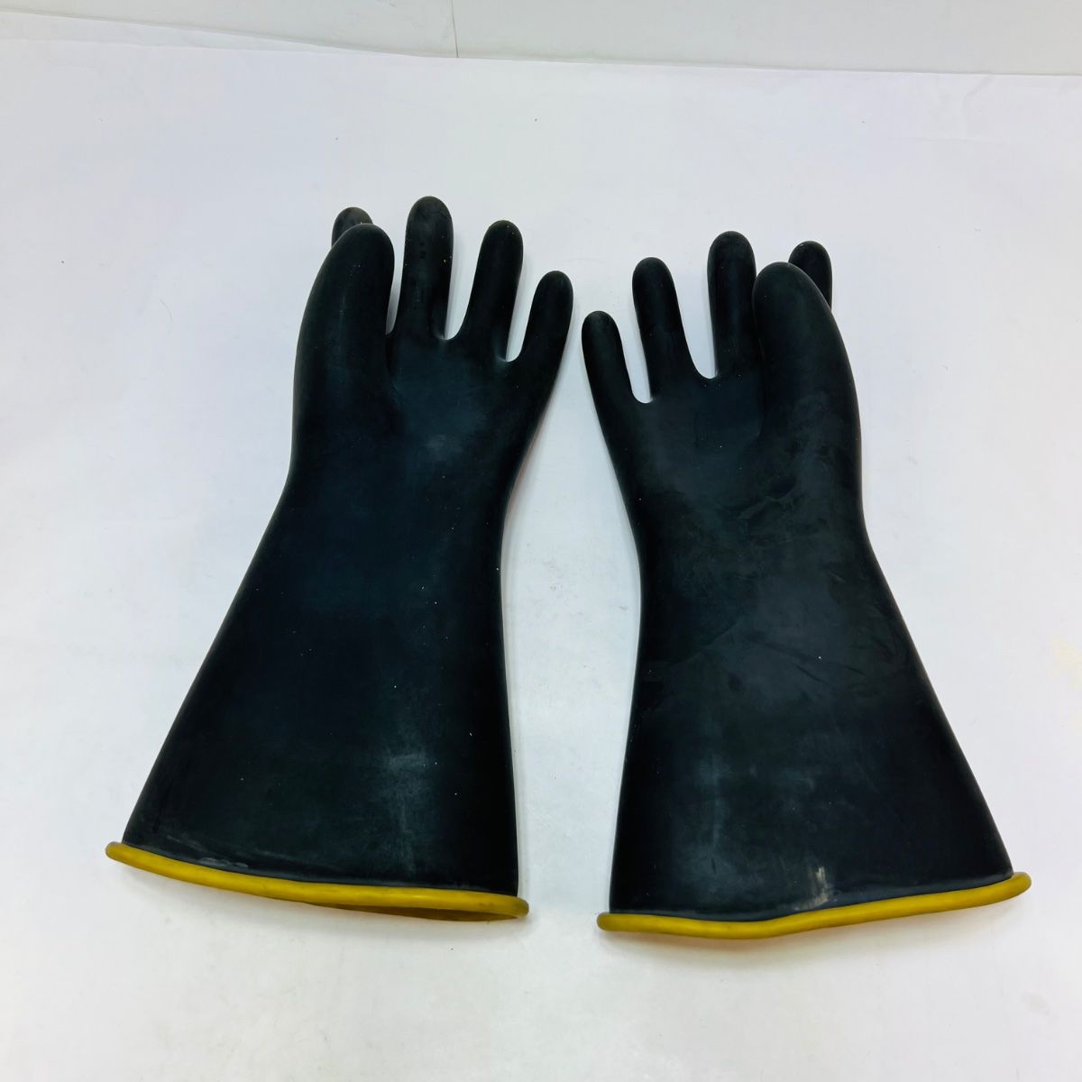 Salisbury Class 2 Electrical Rubber Gloves 10.5" 17kV ANSI ASTM Type I - Photo 3