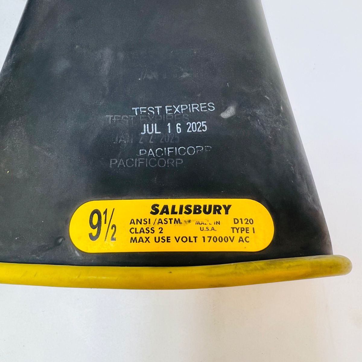 Salisbury Class 2 Electrical Rubber Gloves Size 9.5 17kV - Photo 4