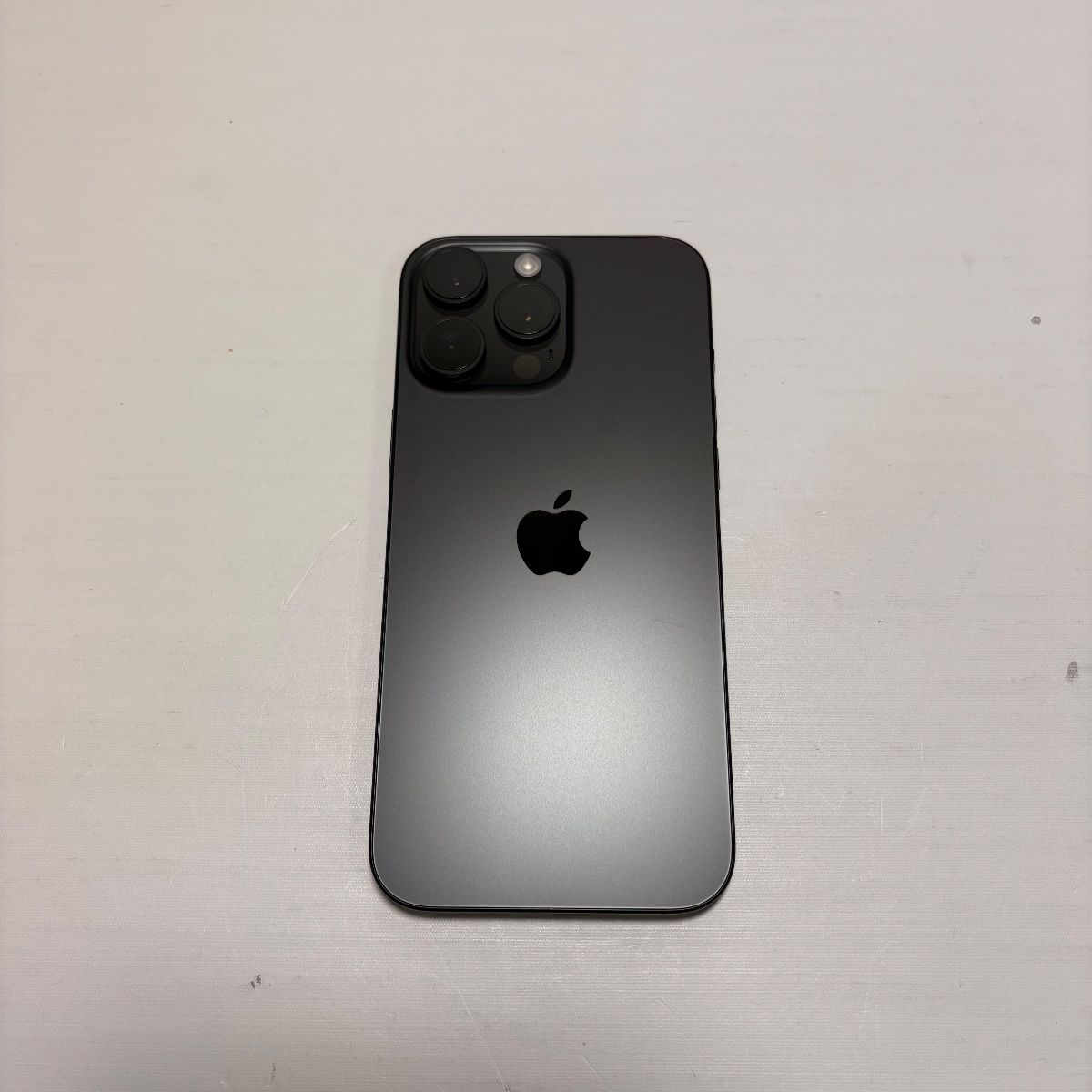 iPhone 16 Pro Max 256GB | Verizon Locked - Photo 2