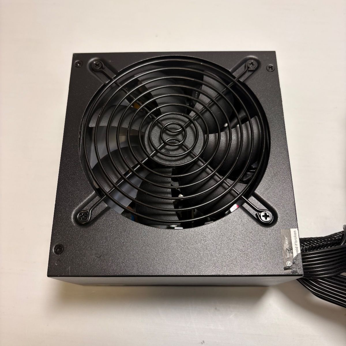 High Power HP1-J750GD-F12S 750W 80+ Gold ATX Power Supply - Photo 3