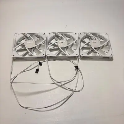 NZXT 120mm White Case Fans 3-Pack 4-Pin PWM at Computer Components & Parts in excellent condition
