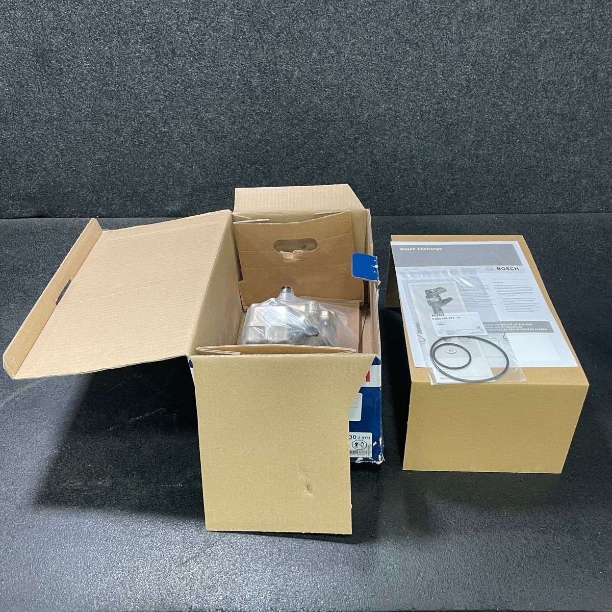 Bosch 0986437303 Reman Diesel Common Rail High Pressure Pump - Photo 3