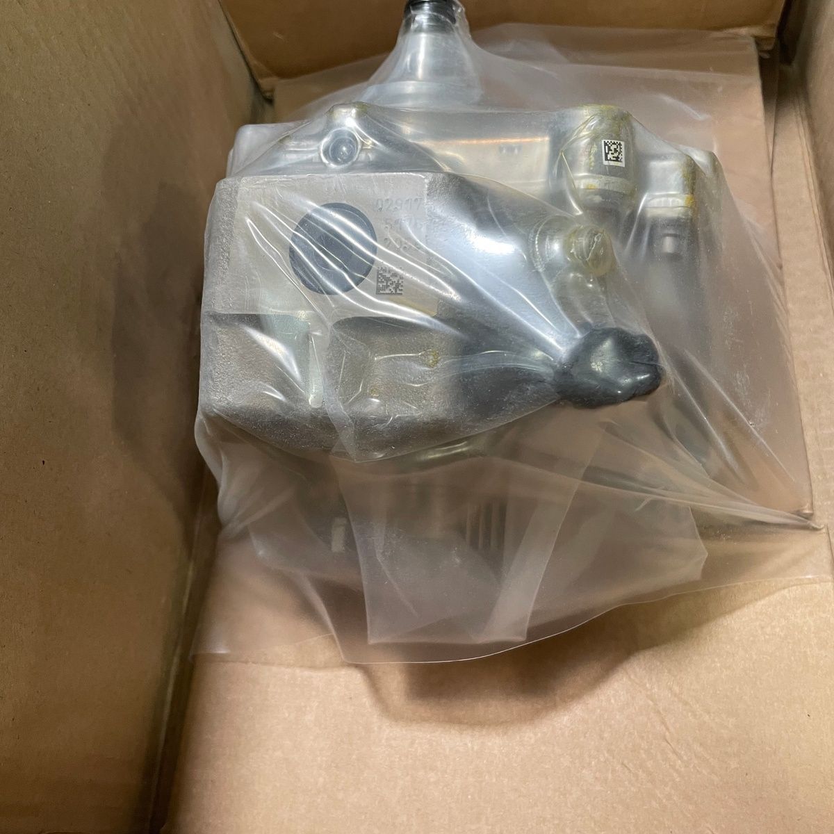 Bosch 0986437303 Reman Diesel Common Rail High Pressure Pump - Photo 4