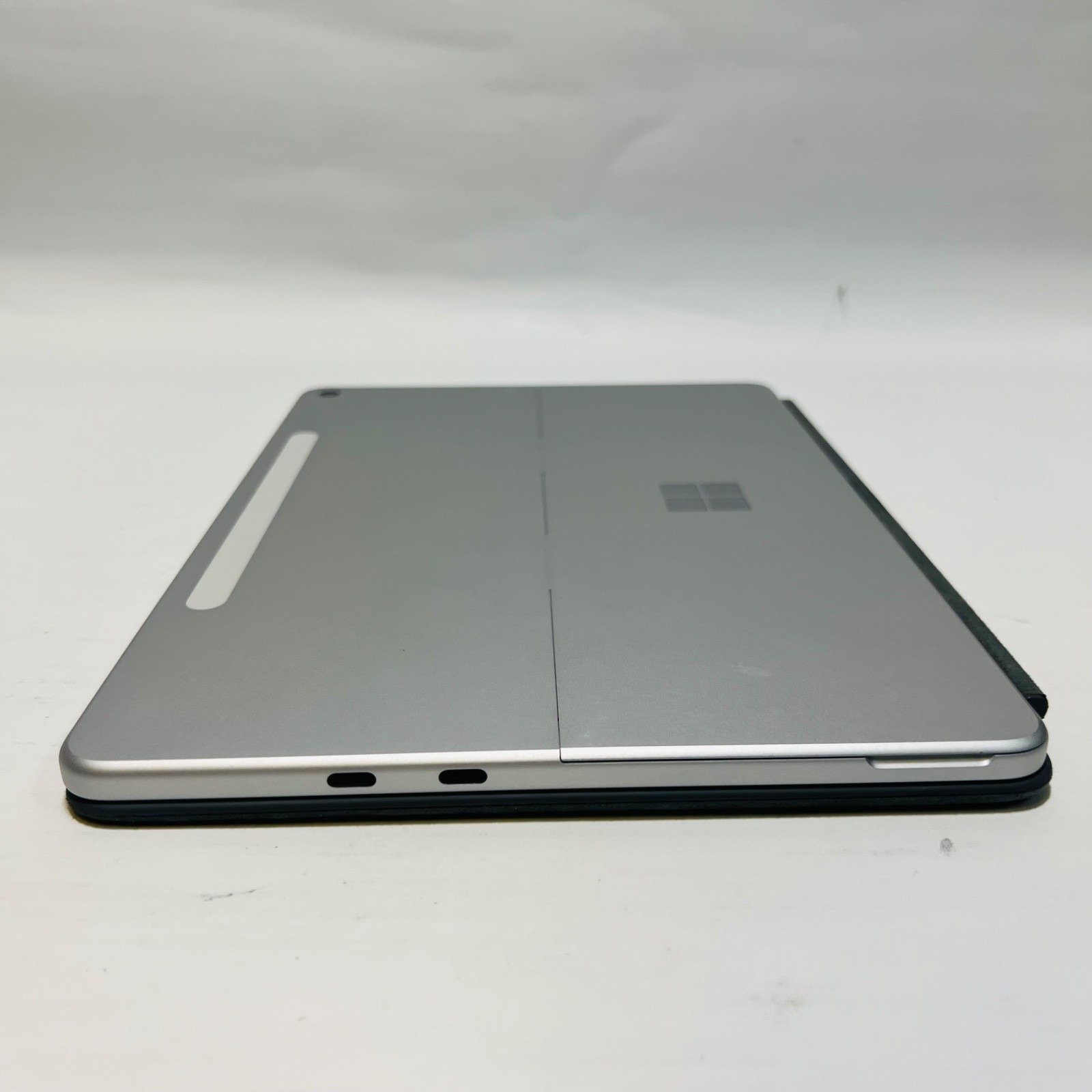 Microsoft Surface Pro Copilot+PC 12", Snapdragon X Plus, 16GB, 256GB + Keyboard - Photo 3