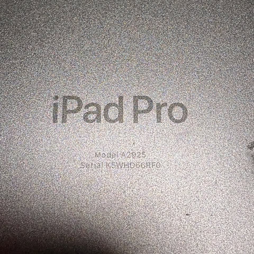 Apple iPad Pro 13-inch (M4) WiFi-Only | 256GB | Midnight | Model MVX23LL/A - Photo 7