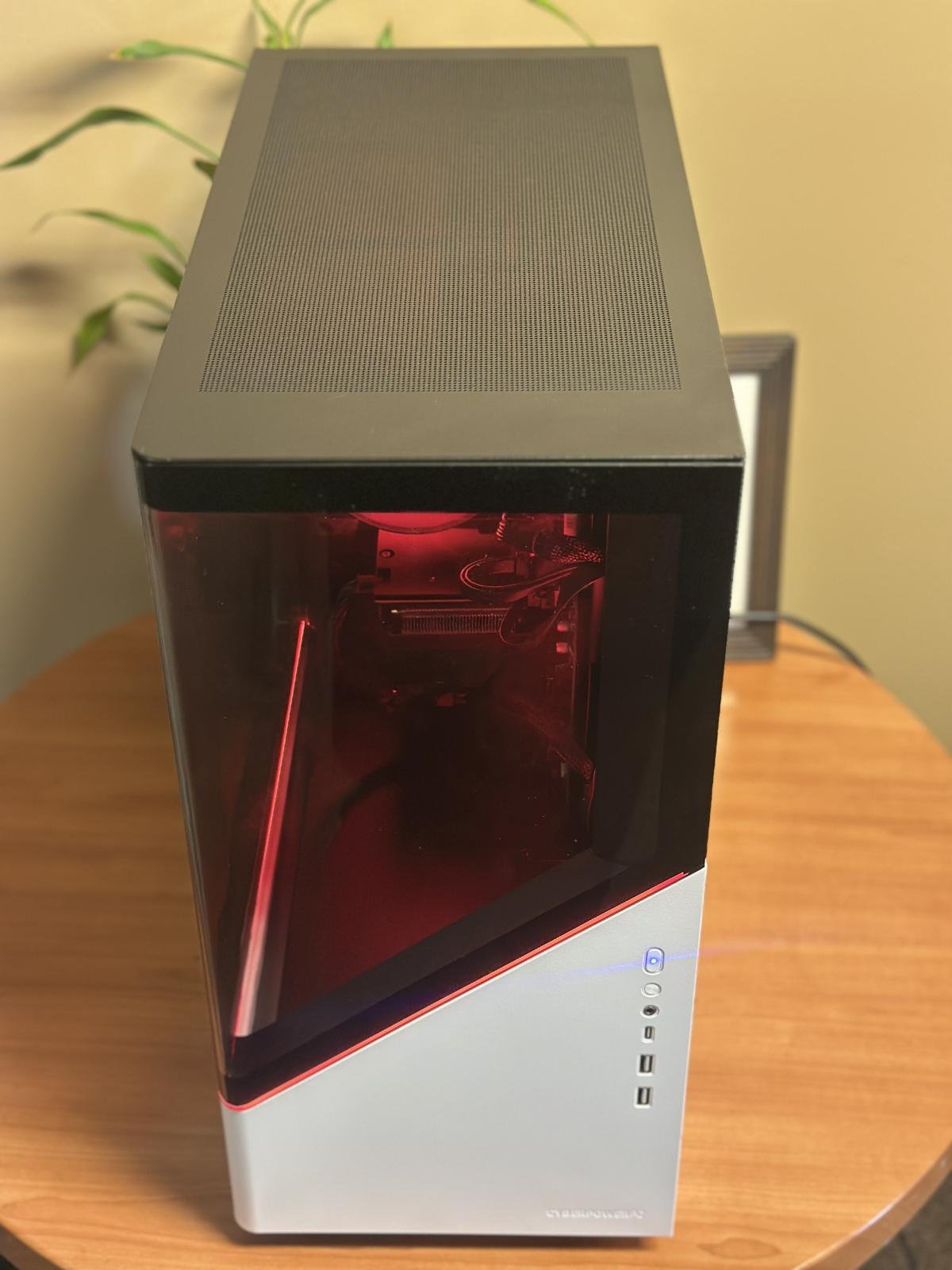 CyberPowerPC Gaming Desktop, Ryzen 7 8700F, 16GB DDR5, 1TB, RX 7600 8GB - Photo 2