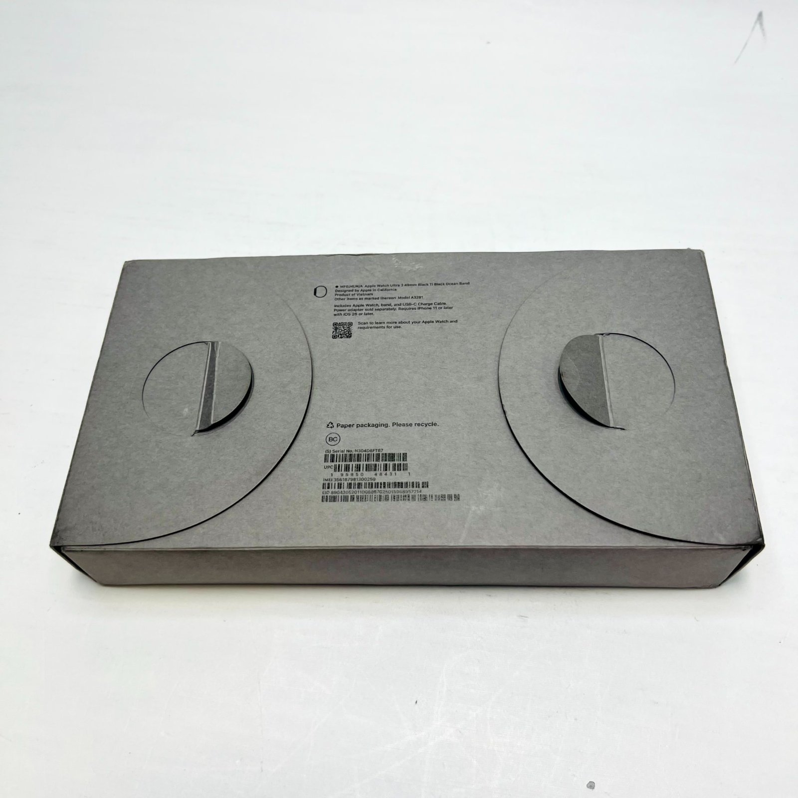 Apple Watch Ultra 3 (GPS+Cellular) 49mm Titanium Case with Black Ocean Band - Photo 8