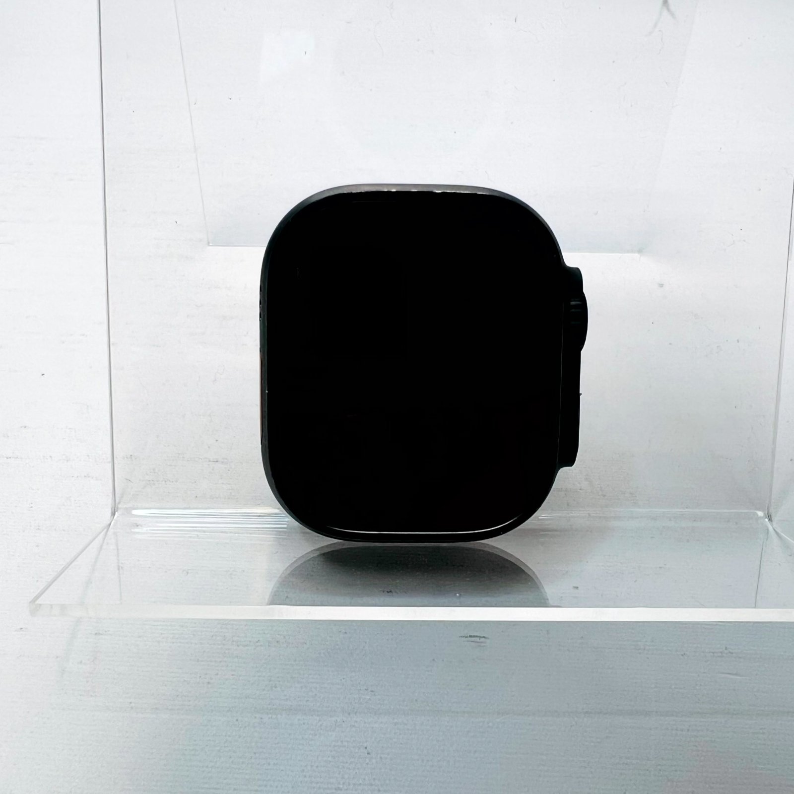 Apple Watch Ultra 3 (GPS+Cellular) 49mm Titanium Case with Black Ocean Band - Photo 3